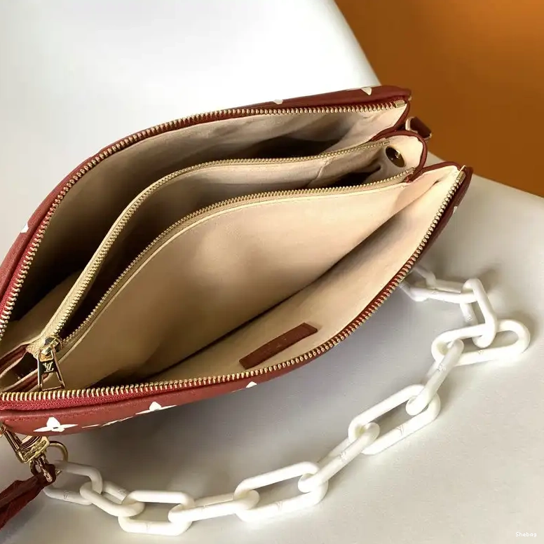 2209DJ0076 Bag LV 0606